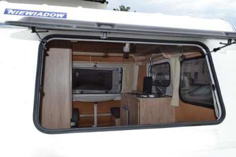 Niewiadow Wohnwagen N126N innen sitzen Niewiadow Wohnwagen N126N innen sitzen